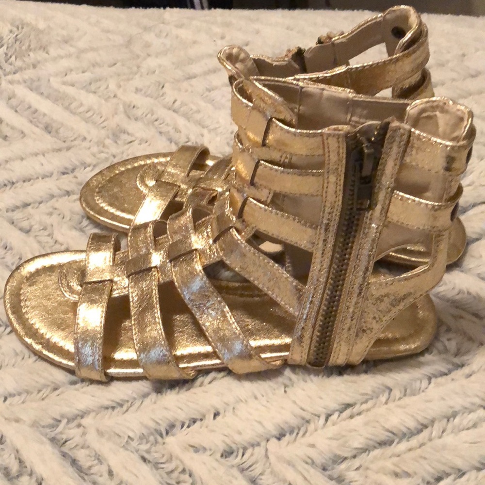 Summer shoes